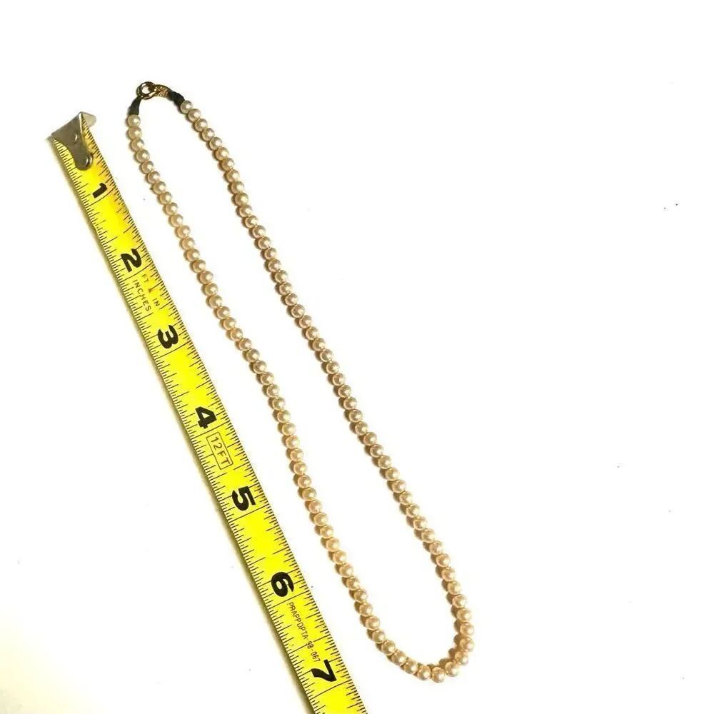 Trifari vintage faux pearl necklace - Picture 4 of 6
